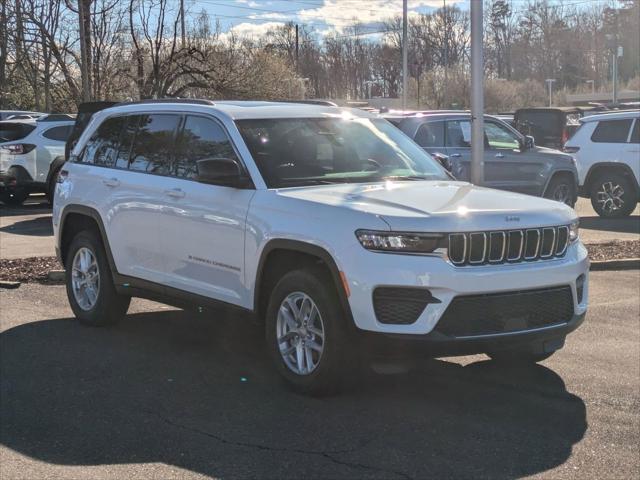 2025 Jeep Grand Cherokee GRAND CHEROKEE LAREDO X 4X4