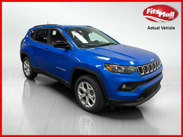 2025 Jeep Compass COMPASS LATITUDE 4X4