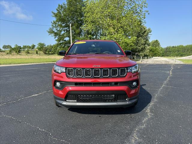 2025 Jeep Compass COMPASS LATITUDE 4X4