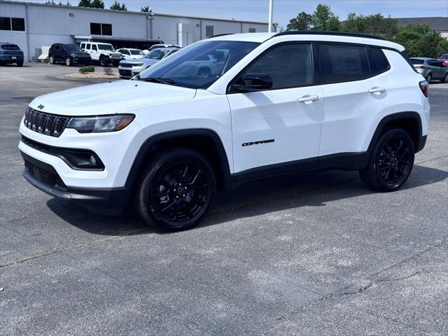 2025 Jeep Compass COMPASS LATITUDE 4X4