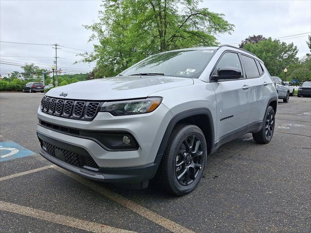 2025 Jeep Compass COMPASS LATITUDE 4X4