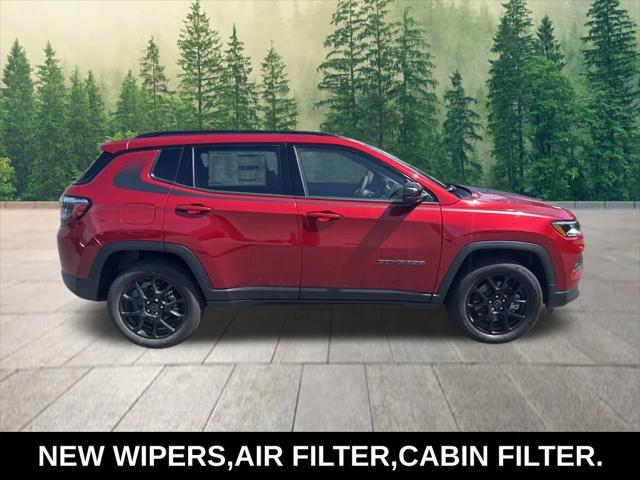 2025 Jeep Compass COMPASS LATITUDE 4X4