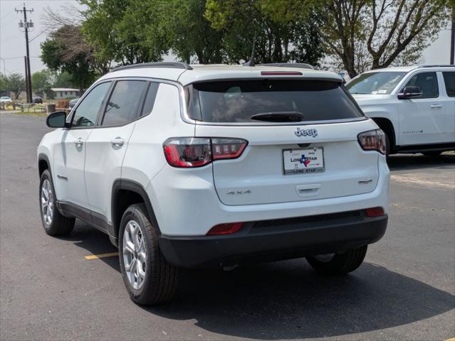 2025 Jeep Compass COMPASS LATITUDE 4X4