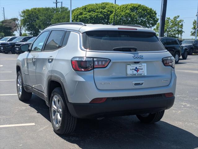 2025 Jeep Compass COMPASS LATITUDE 4X4