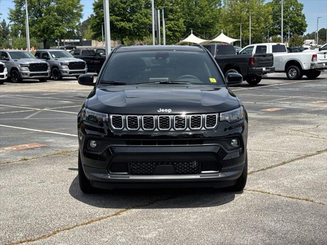 2025 Jeep Compass COMPASS LATITUDE 4X4