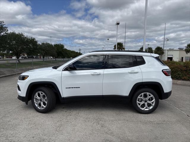 2025 Jeep Compass COMPASS LATITUDE 4X4