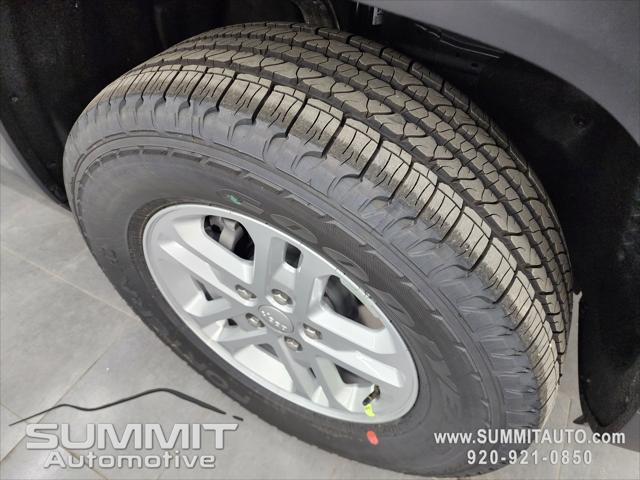 2025 Jeep Grand Cherokee GRAND CHEROKEE LAREDO 4X4
