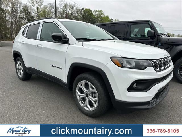 2025 Jeep Compass COMPASS LATITUDE 4X4