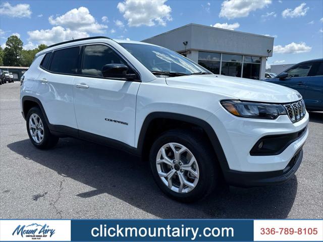 2025 Jeep Compass COMPASS LATITUDE 4X4