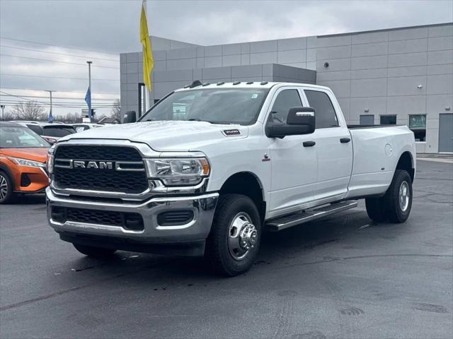 2024 RAM 3500 Tradesman Crew Cab 4x4 8 Box