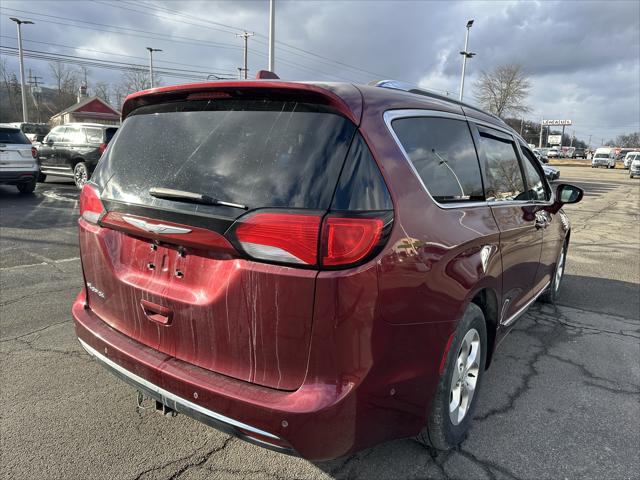 2017 Chrysler Pacifica Touring-L Plus