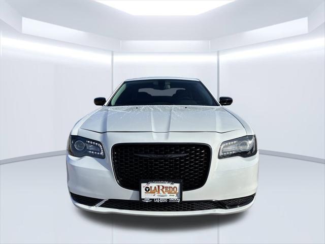 2021 Chrysler 300 Touring