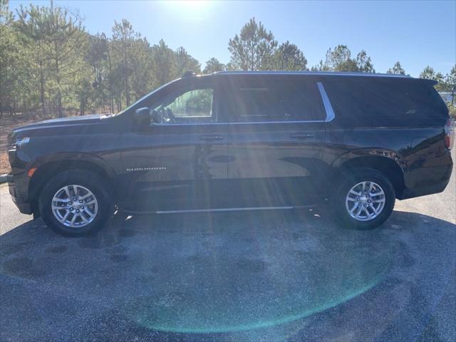 2023 Chevrolet Suburban 4WD LT
