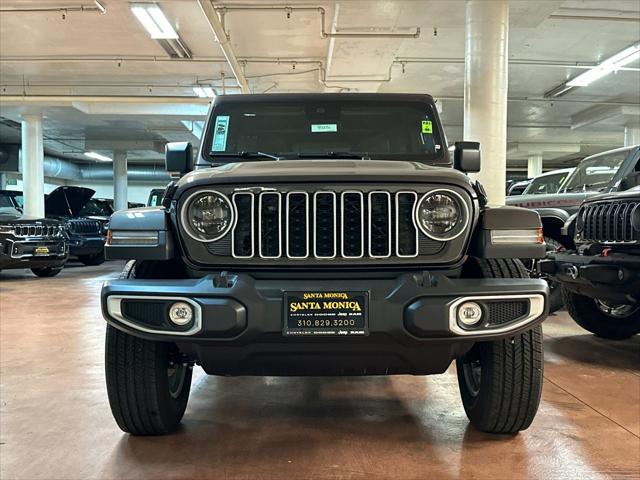 2025 Jeep Wrangler 4-Door Sahara 4x4