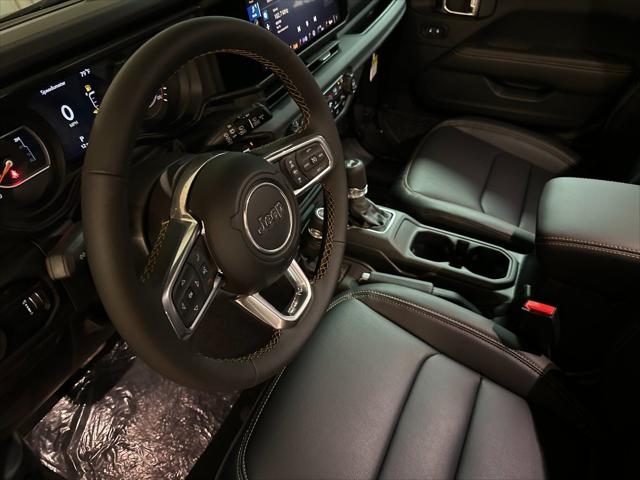 2025 Jeep Wrangler 4-Door Sahara 4x4