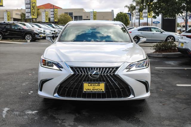 2025 Lexus ES 300h F SPORT Design
