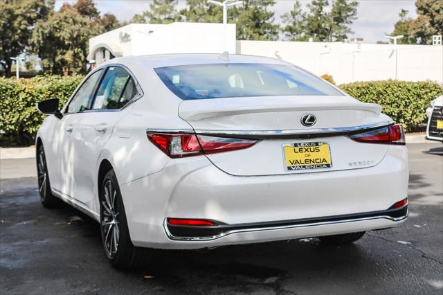 2025 Lexus ES 300h F SPORT Design