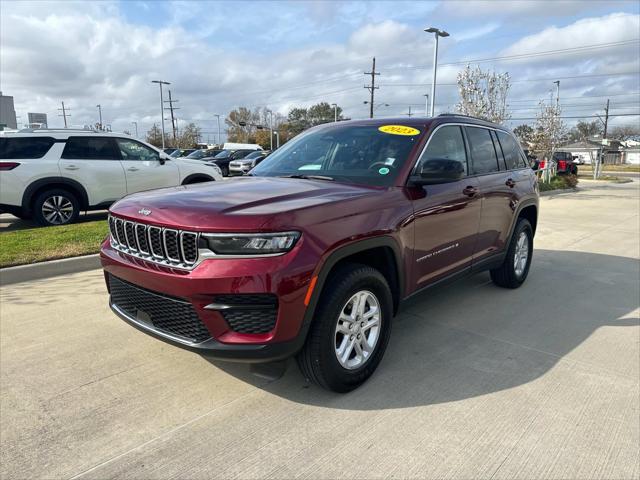 2023 Jeep Grand Cherokee Laredo 4x2