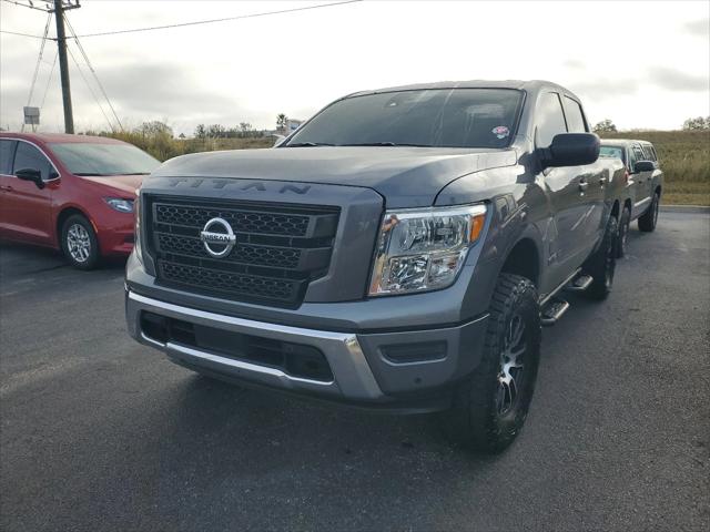 2022 Nissan TITAN Crew Cab SV 4x2