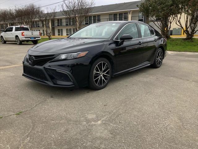 2023 Toyota Camry SE Nightshade Edition