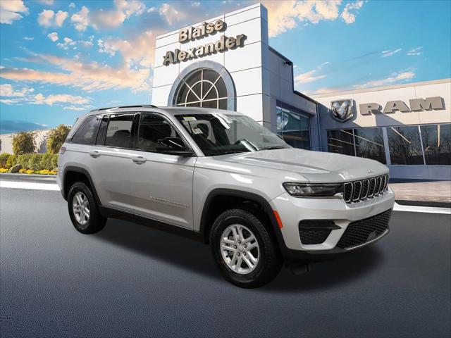 2025 Jeep Grand Cherokee GRAND CHEROKEE LAREDO 4X4