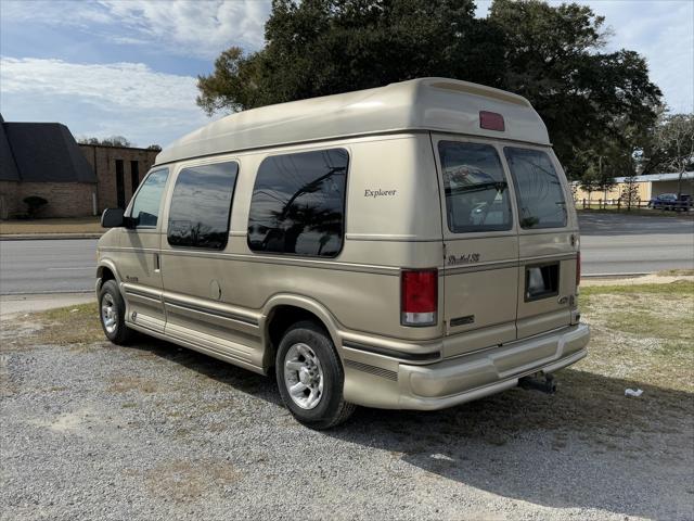 2000 Ford E-250 Recreational