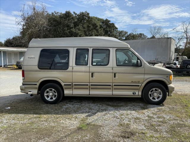2000 Ford E-250 Recreational