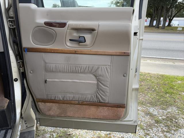 2000 Ford E-250 Recreational