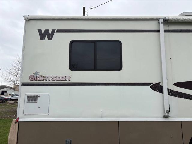 2006 Ford F-53 4X2  208 228 in. WB
