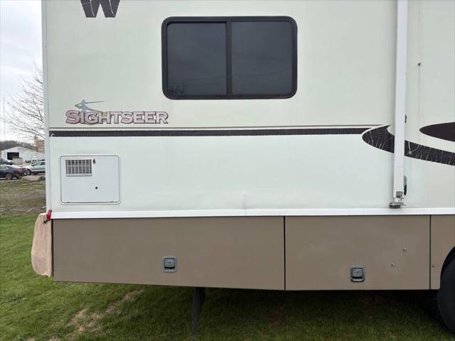 2006 Ford F-53 4X2  208 228 in. WB