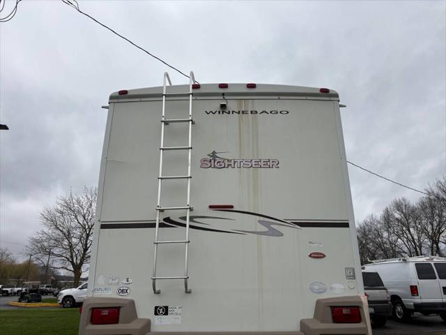 2006 Ford F-53 4X2  208 228 in. WB