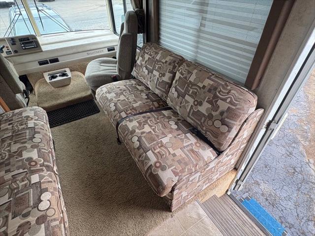 2006 Ford F-53 4X2  208 228 in. WB