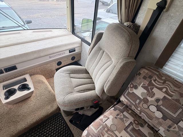 2006 Ford F-53 4X2  208 228 in. WB