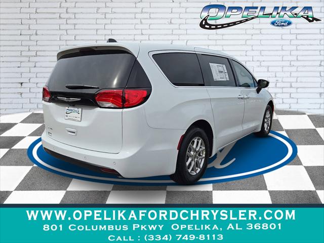 2025 Chrysler Voyager VOYAGER