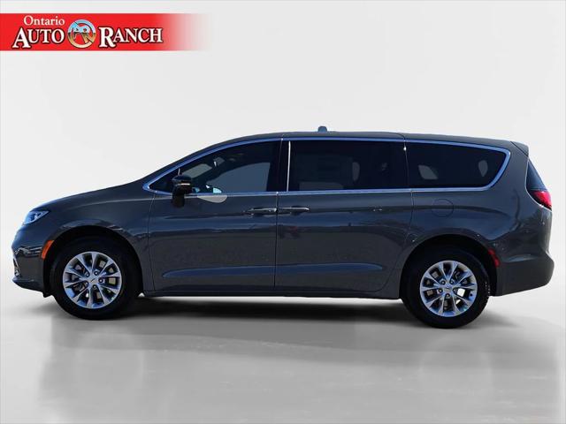 2025 Chrysler Pacifica PACIFICA SELECT AWD