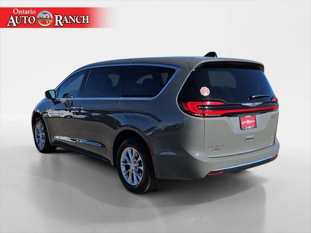 2025 Chrysler Pacifica PACIFICA SELECT AWD