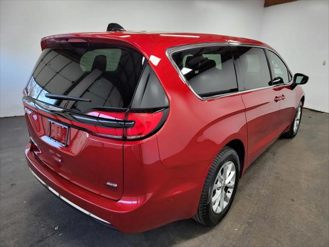2025 Chrysler Pacifica PACIFICA SELECT AWD