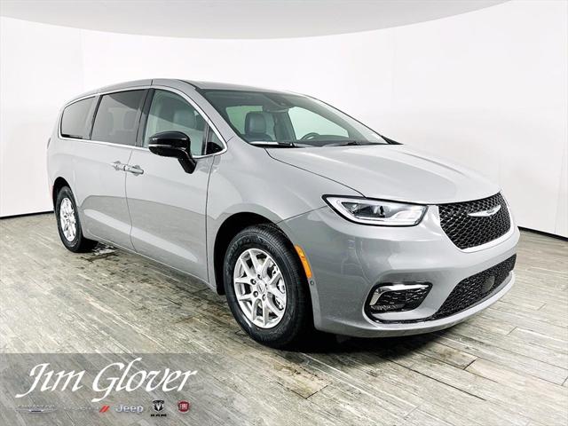 2025 Chrysler Pacifica PACIFICA SELECT