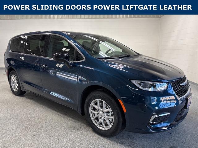 2025 Chrysler Pacifica PACIFICA SELECT