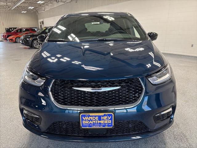 2025 Chrysler Pacifica PACIFICA SELECT