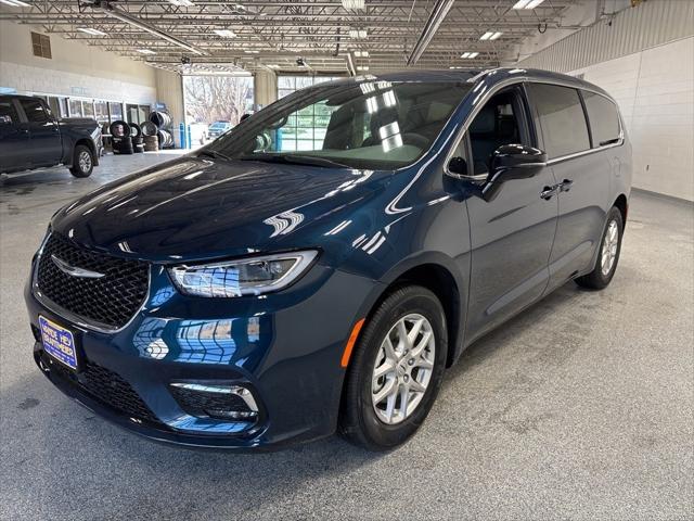 2025 Chrysler Pacifica PACIFICA SELECT