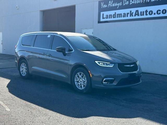 2025 Chrysler Pacifica PACIFICA SELECT