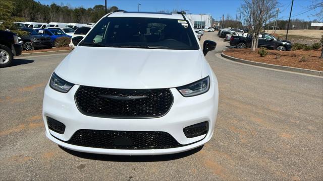 2025 Chrysler Pacifica Hybrid PACIFICA PLUG-IN HYBRID S APPEARANCE