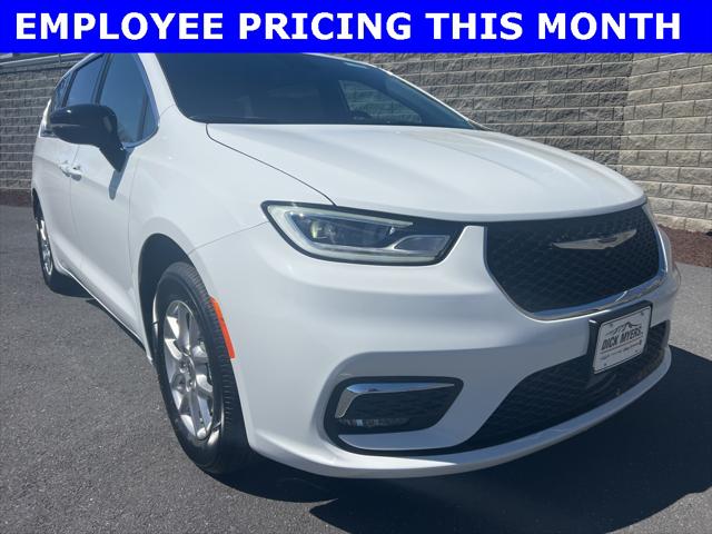 2025 Chrysler Pacifica PACIFICA SELECT