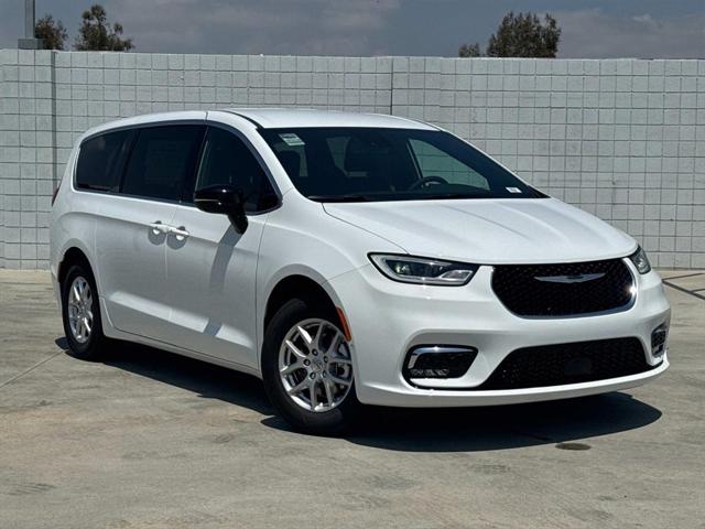 2025 Chrysler Pacifica PACIFICA SELECT