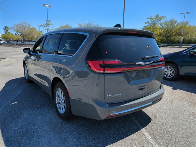 2025 Chrysler Pacifica PACIFICA SELECT