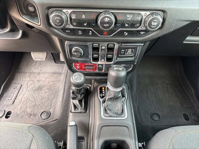 2025 Jeep Wrangler 4-Door Willys 4x4