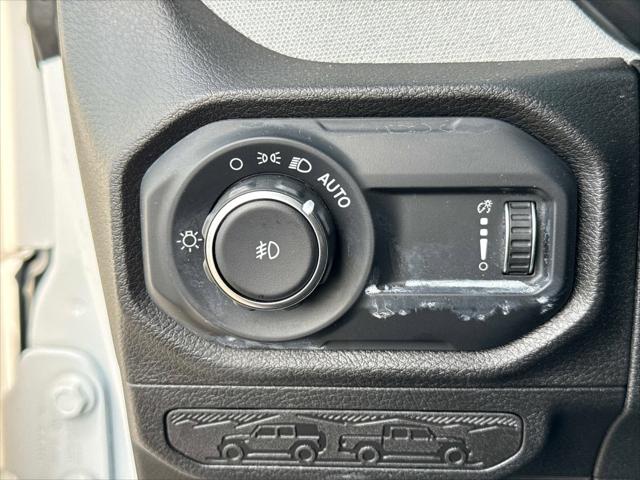 2025 Jeep Wrangler 4-Door Willys 4x4