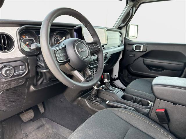 2025 Jeep Wrangler 4-Door Willys 4x4
