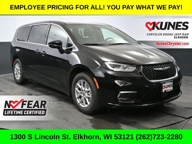 2025 Chrysler Pacifica PACIFICA SELECT